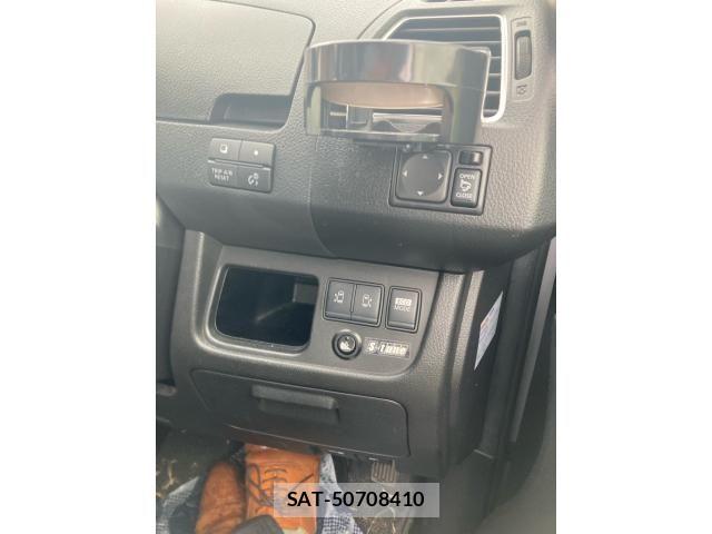 Nissan SERENA 2012-07 7619950-19