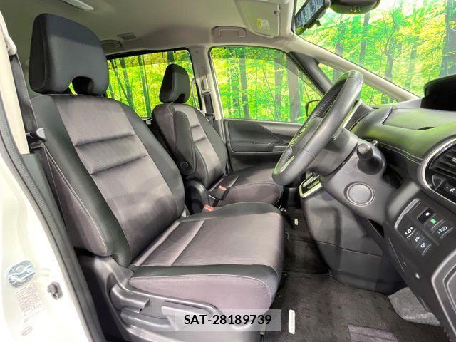 Nissan SERENA 2017-09 7619883-7