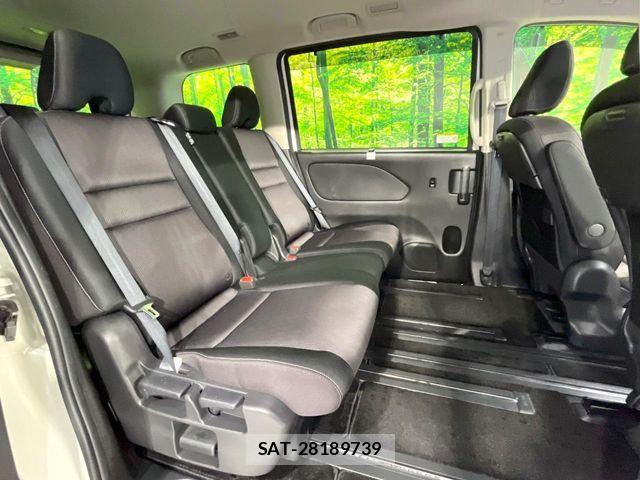 Nissan SERENA 2017-09 7619883-8