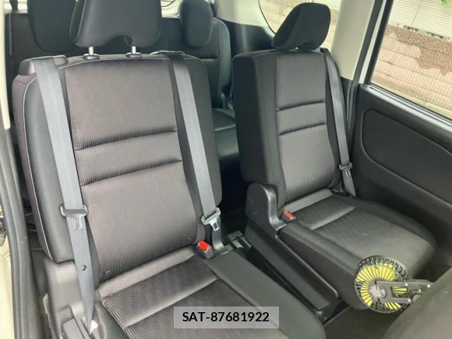 Nissan SERENA 2017-03 7619936-14