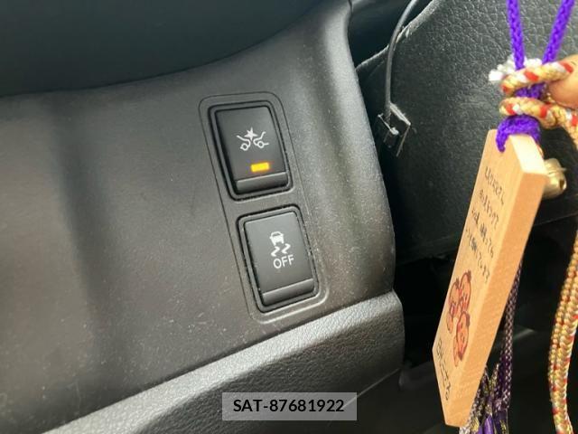 Nissan SERENA 2017-03 7619936-21