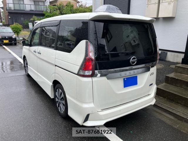 Nissan SERENA 2017-03 7619936-3