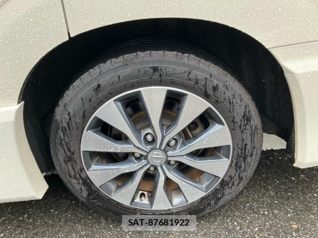 Nissan SERENA 2017-03 7619936-7