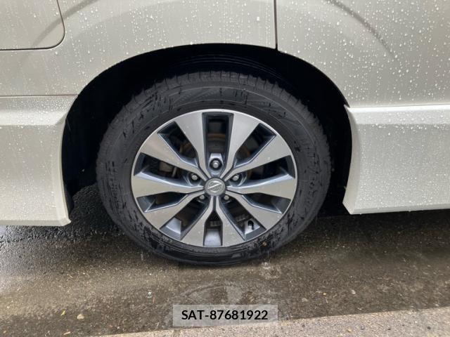 Nissan SERENA 2017-03 7619936-8