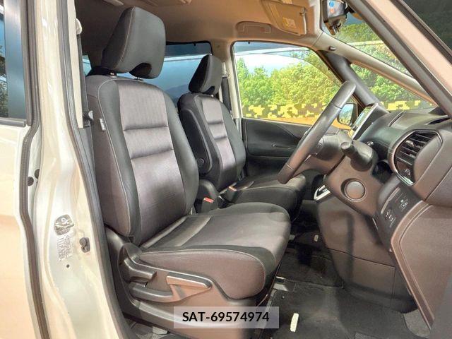 Nissan SERENA 2018-03 7619886-7