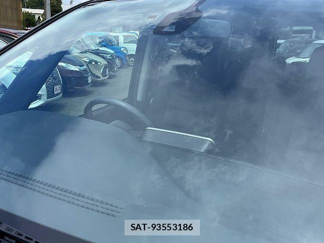 Nissan SERENA 2017-08 7619888-11