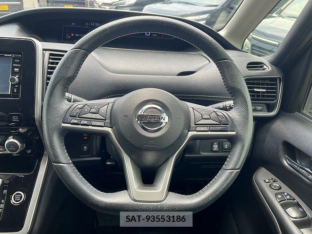Nissan SERENA 2017-08 7619888-13