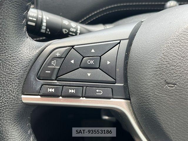 Nissan SERENA 2017-08 7619888-16