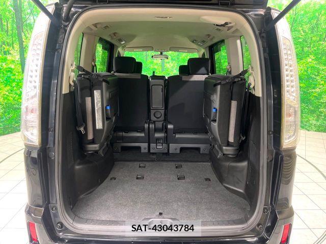 Nissan SERENA 2013-01 7619928-13