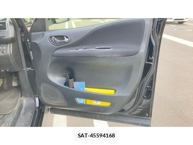 Nissan SERENA 2014-04 7619963-11
