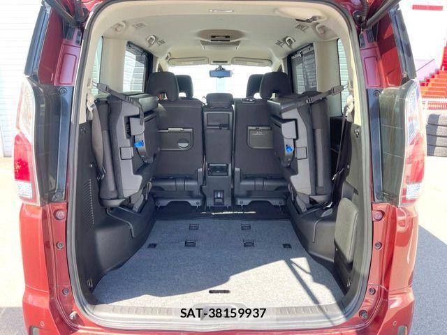 Nissan SERENA 2017-08 7619916-11