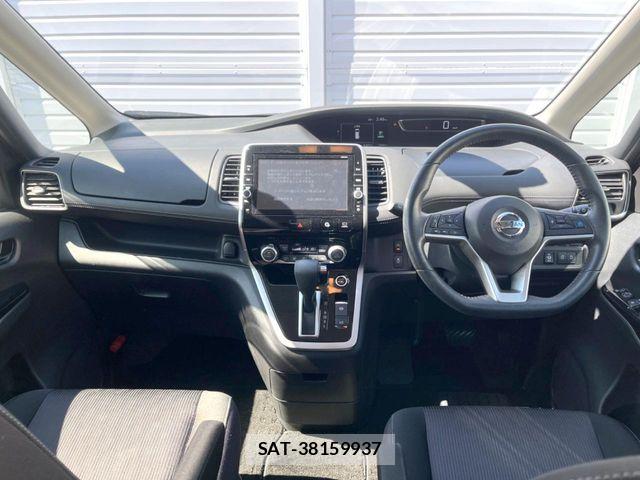 Nissan SERENA 2017-08 7619916-1