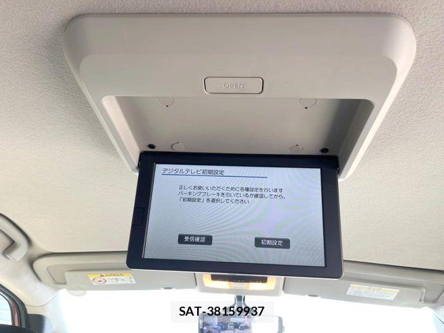 Nissan SERENA 2017-08 7619916-4