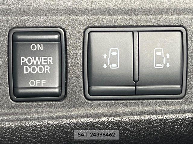 Nissan SERENA 2017-09 7619912-5