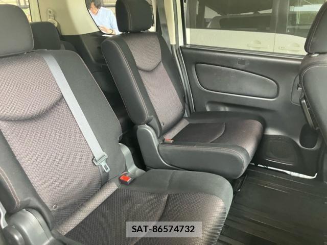 Nissan SERENA 2013-09 7619948-9