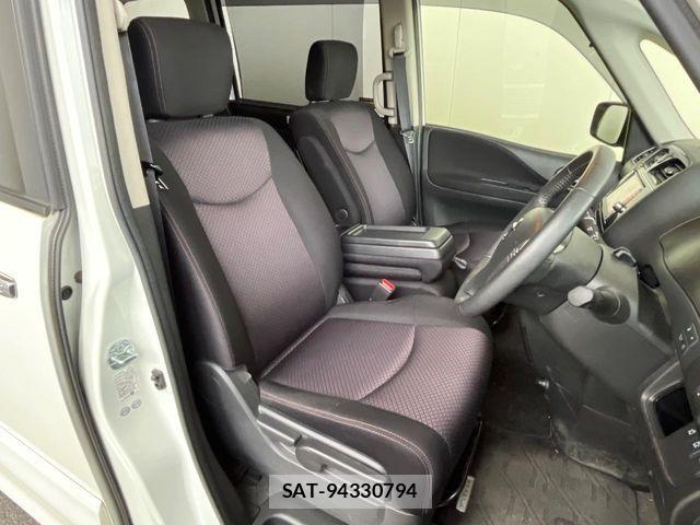 Nissan SERENA 2013-11 7619927-8
