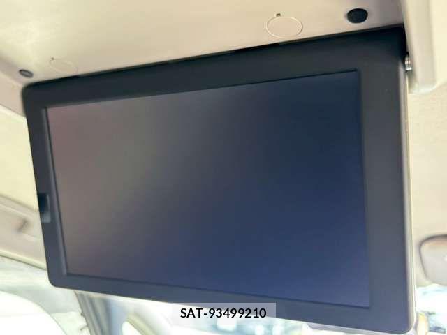 Nissan SERENA 2017-09 7619917-6