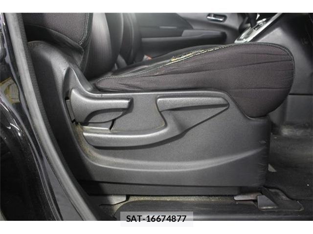 Nissan SERENA 2016-09 7619923-27