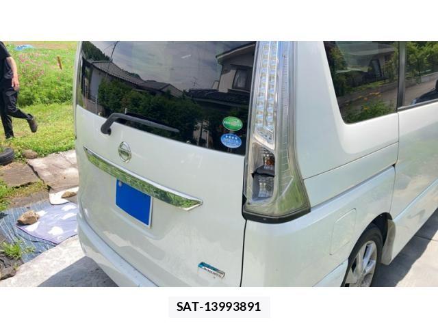 Nissan SERENA 2012-10 7619964-7