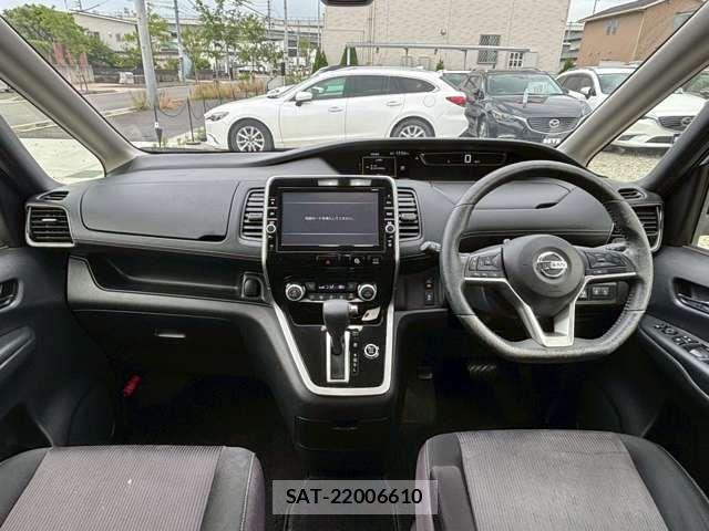 Nissan SERENA 2017-06 7619929-3