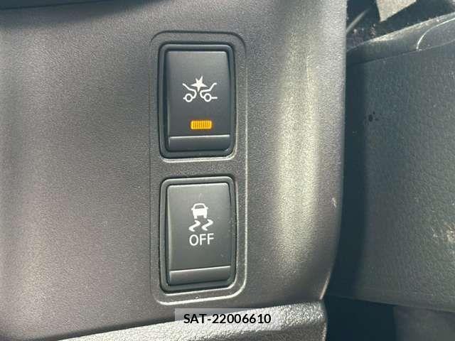 Nissan SERENA 2017-06 7619929-7