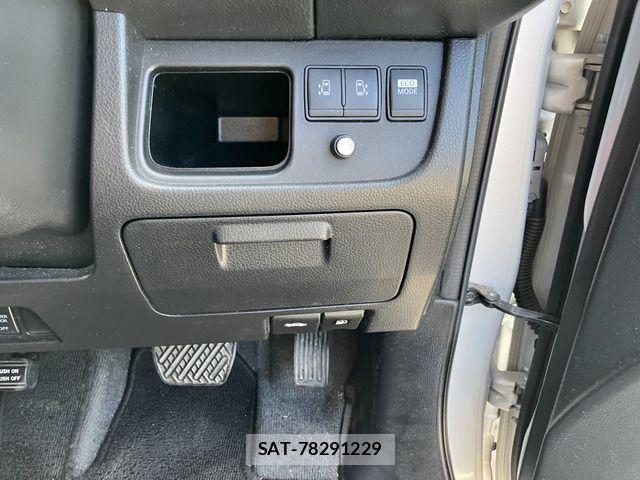 Nissan SERENA 2013-09 7619955-7