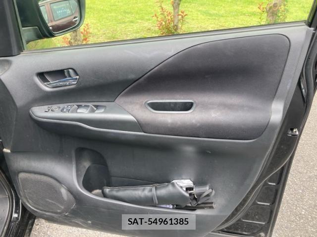 Nissan SERENA 2018-01 7619941-9