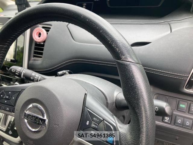 Nissan SERENA 2018-01 7619941-13