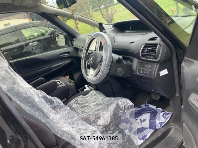 Nissan SERENA 2018-01 7619941-16