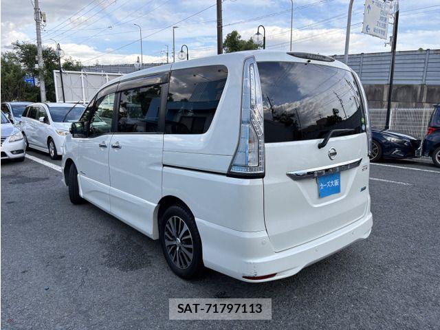 Nissan SERENA 2015-10 7879386-2