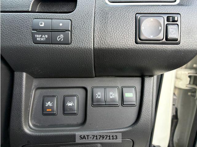 Nissan SERENA 2015-10 7879386-6
