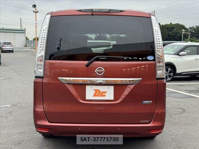 Nissan SERENA 2014-03 7879371-14