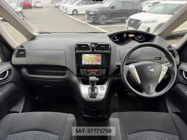 Nissan SERENA 2014-03 7879371-1