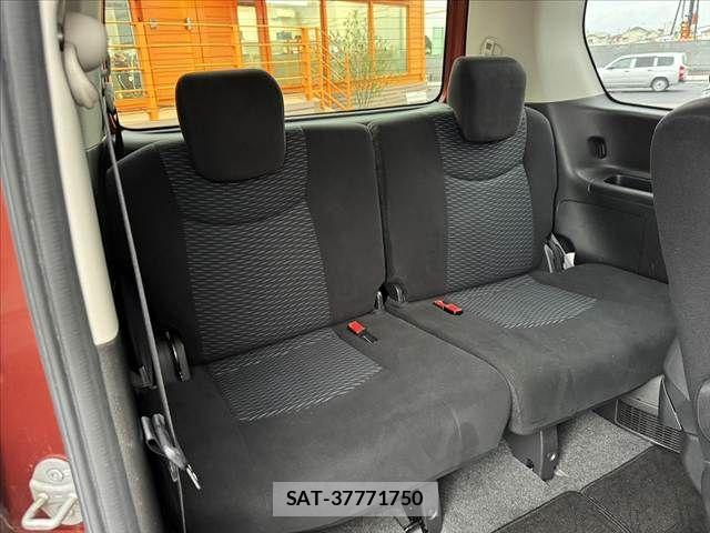 Nissan SERENA 2014-03 7879371-21