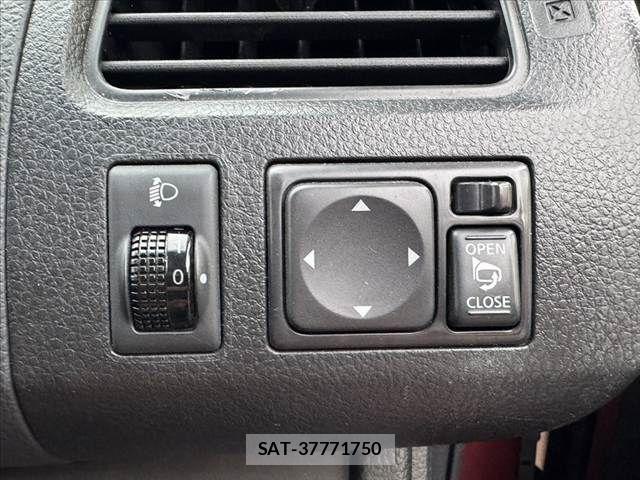 Nissan SERENA 2014-03 7879371-27