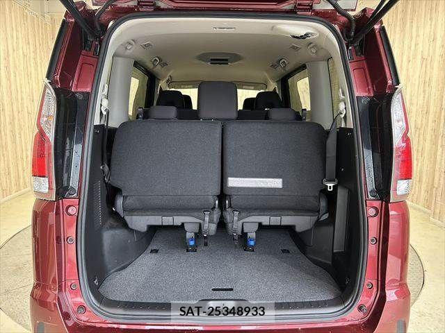 Nissan SERENA 2016-10 7879364-12