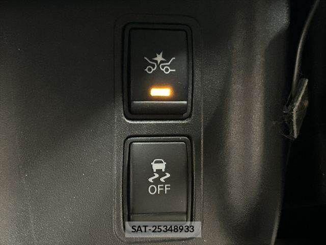 Nissan SERENA 2016-10 7879364-7