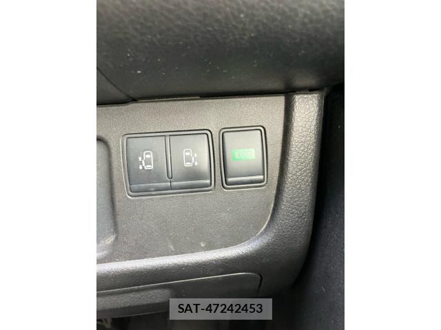 Nissan SERENA 2015-07 7879380-13