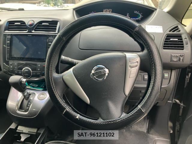 Nissan SERENA 2015-09 7879378-12