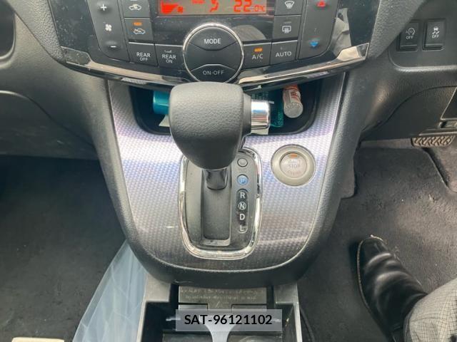 Nissan SERENA 2015-09 7879378-13