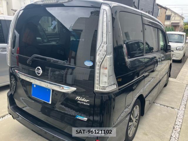 Nissan SERENA 2015-09 7879378-3