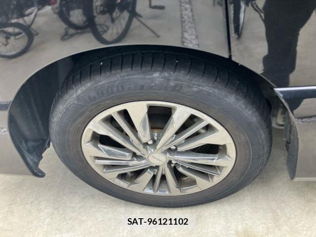 Nissan SERENA 2015-09 7879378-6
