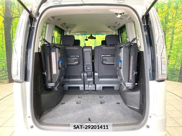 Nissan SERENA 2014-04 7879372-10