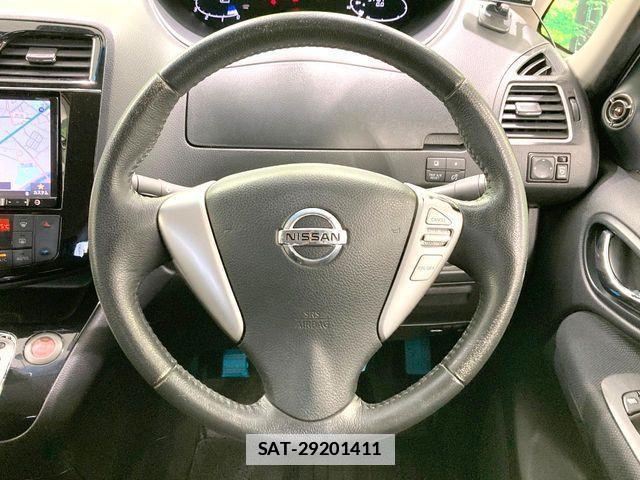 Nissan SERENA 2014-04 7879372-11