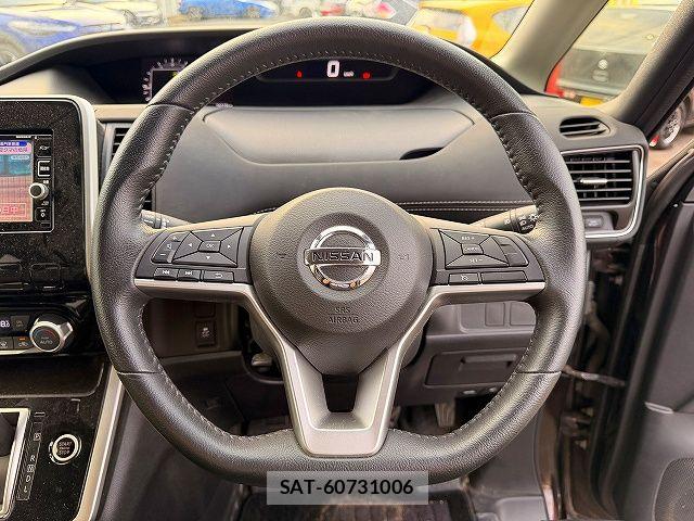 Nissan SERENA 2016-11 7879366-13