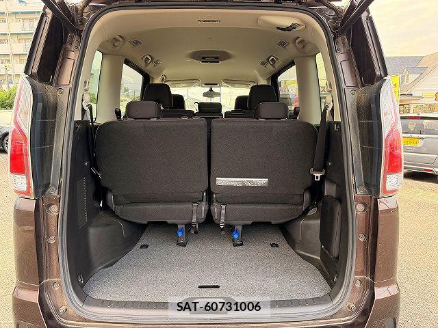 Nissan SERENA 2016-11 7879366-20