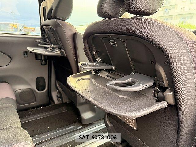 Nissan SERENA 2016-11 7879366-22