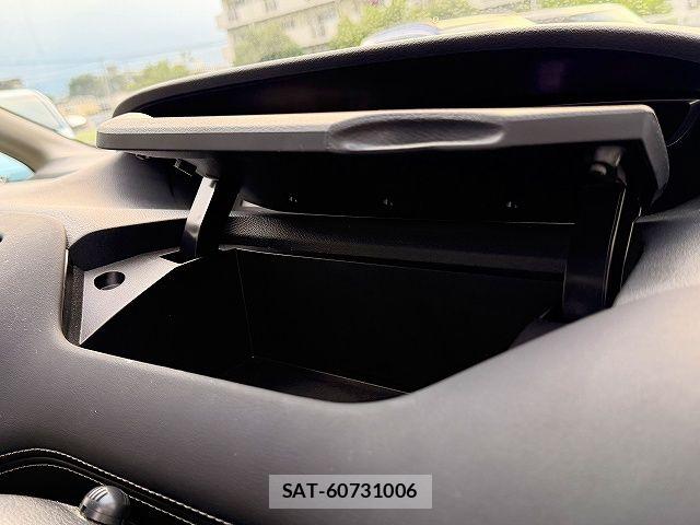 Nissan SERENA 2016-11 7879366-23