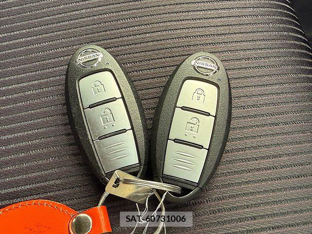 Nissan SERENA 2016-11 7879366-25