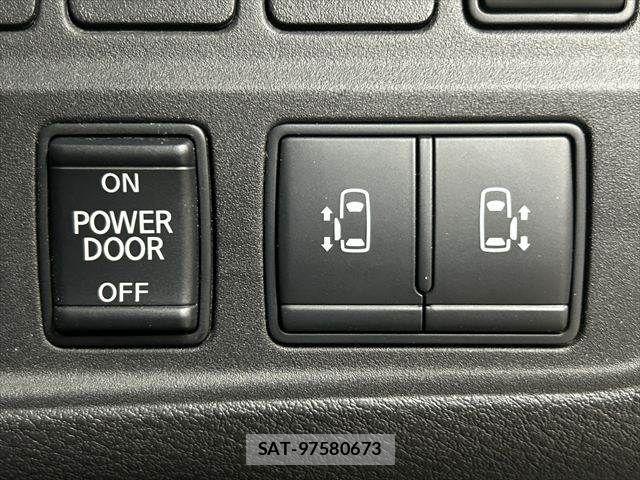 Nissan SERENA 2021-09 7879355-6